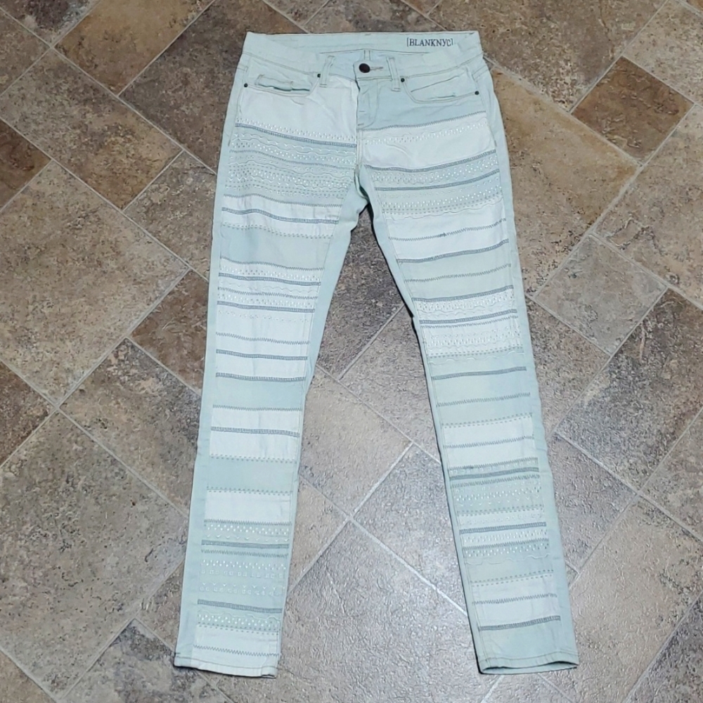 BLANK NYC  Stretch Light Wash Embroidered Designed Skinny Jeans